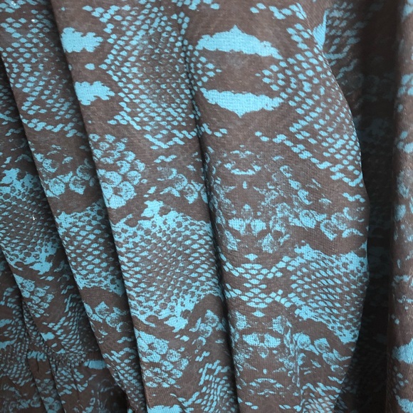 Sheer Black and Green Blouse - Picture 5 of 7